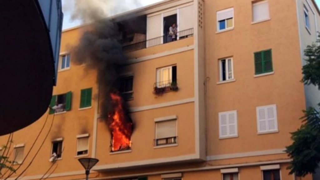 Consejos para evitar un posible incendio en el hogar A horas de que inicie el último mes del año, el Cuerpo de Bomberos de Bogotá hace un llamado a la ciudadanía, pues diciembre es considerado un mes en el que se incrementa el riesgo de incendio en los hogares.