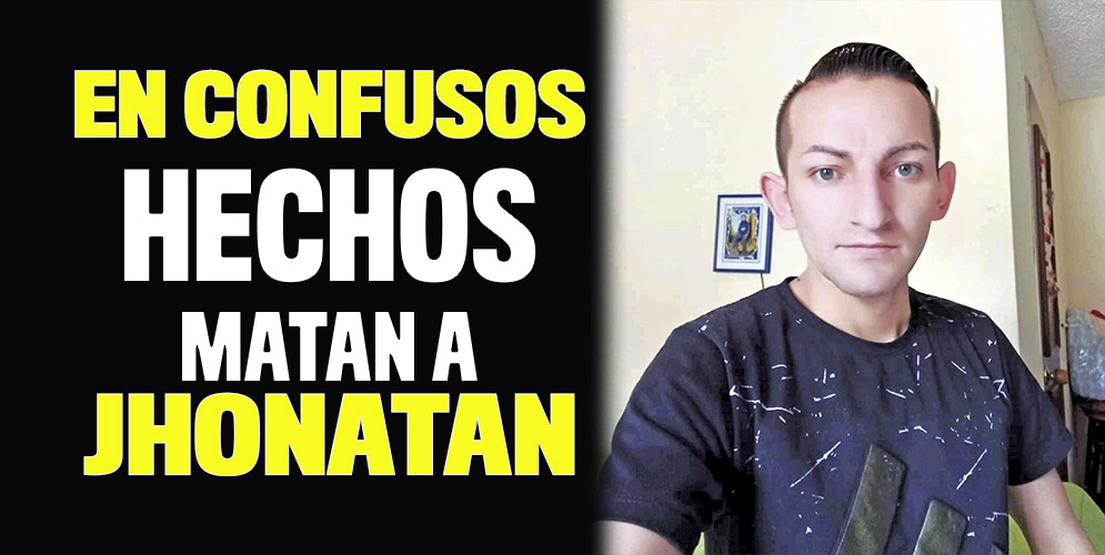 Asesinan a Jhonatan con una puñalada en el pecho 10 Asesinan a Jhonatan con una puñalada en el pecho Un lamentable episodio se vivió en la noche del sábado en las calles del barrio Abraham Lincoln, en la localidad de Tunjuelito, donde Jhonatan Steven Hernández Castillo (29 años) fue apuñalado en el corazón, en hechos que son materia de investigación.