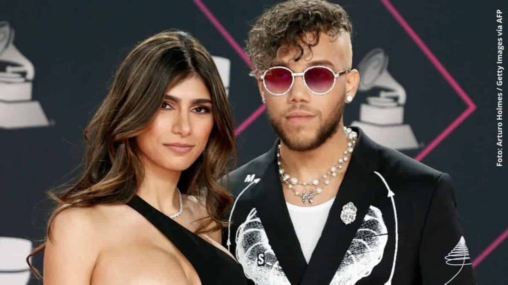 La hermosa Mia Khalifa confirmó su relación con Jhay Cortez 1 La hermosa Mia Khalifa confirmó su relación con Jhay Cortez Aunque desde inicios de noviembre comenzaron a surgir los rumores de un supuesto romance entre la ex estrella de la pornografía Mia Khalifa, y el reguetonero Jhay Cortez, esto solo hasta ahora acaba de confirmarse.