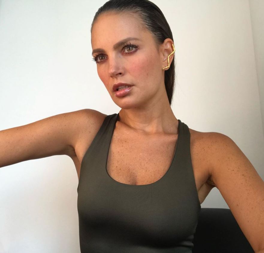 El duro episodio de violencia de género que vivió Juliana Galvis La famosa actriz Juliana Galvis, recordada por su papel de ‘Lola’ en la novela ‘Pa´quererte’, publicó un video en el que señala los signos de violencia de género que ha tenido que sufrir durante toda su vida.