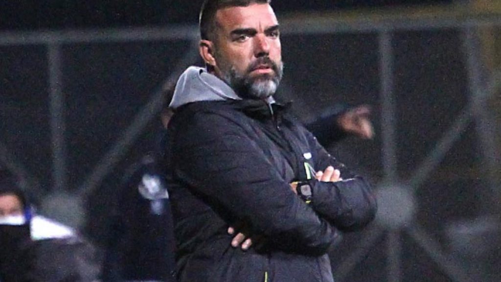 Desde el primero de diciembre Cardetti llega a Santa Fe 3 Desde el primero de diciembre Cardetti llega a Santa Fe Lo que era un rumor a gritos desde la semana pasada, hace pocos minutos acaba de oficializarse. El director técnico argentino Martín Cardetti se convirtió este jueves en el nuevo timonel de Independiente Santa Fe.