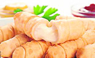 De postre: cierre con una malteada Las malteadas son unas bebidas muy cremosas hechas con helado y leche, que deleitan los paladares de los amantes de las bebidas dulces.