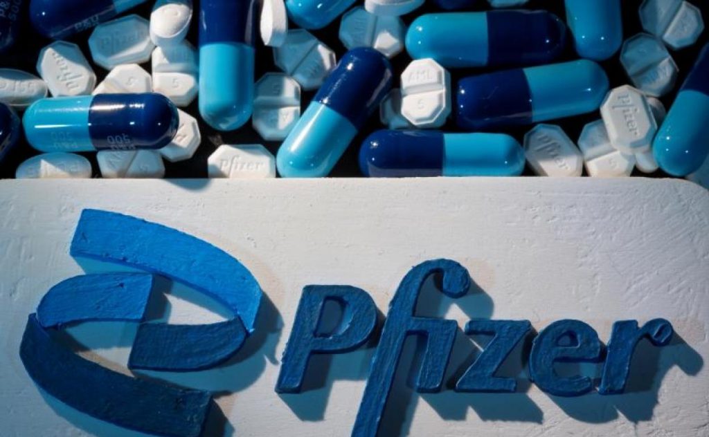 Paxlovid, la píldora de Pfizer efectiva contra el COVID-19 El laboratorio Pfizer anunció este viernes que un ensayo clínico sobre su píldora anticovid mostró una alta efectividad. Se trata de la segunda píldora anticovid después de la de Merck, que en realidad es un medicamento contra la gripe renombrado para combatir el coronavirus.