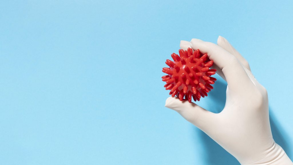 En Brasil confirman dos casos de la nueva variante Ómicron 4 En Brasil confirman dos casos de la nueva variante Ómicron La gobernación de Sao Paulo confirmó este martes dos casos positivos de la nueva variante de coronavirus Ómicron, los primeros en Brasil y en América Latina, en viajeros que llegaron desde Sudáfrica antes de que ese país anunciara el hallazgo de esa cepa en su territorio.