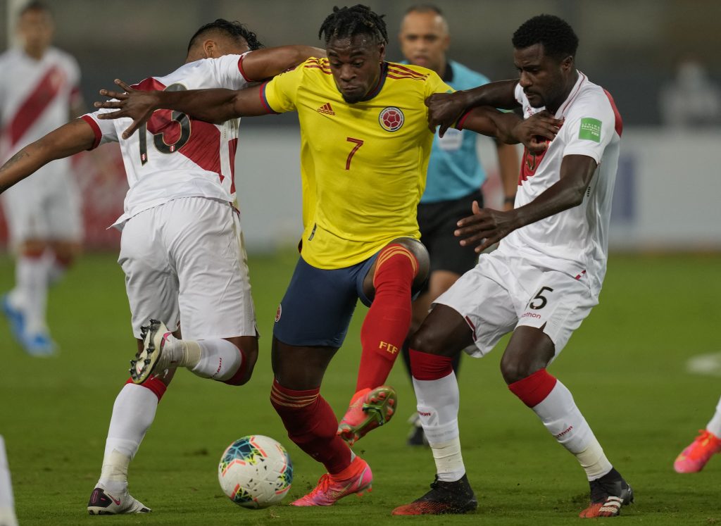 Días y horarios de partidos de la 'Tricolor' con Perú y Argentina La Conmebol confirmó este martes los horarios de los partidos que se jugarán en las jornadas 15 y 16 de las Eliminatorias Suramericanas al Mundial Catar 2022, programados para finales de enero y comienzo de febrero del próximo año.