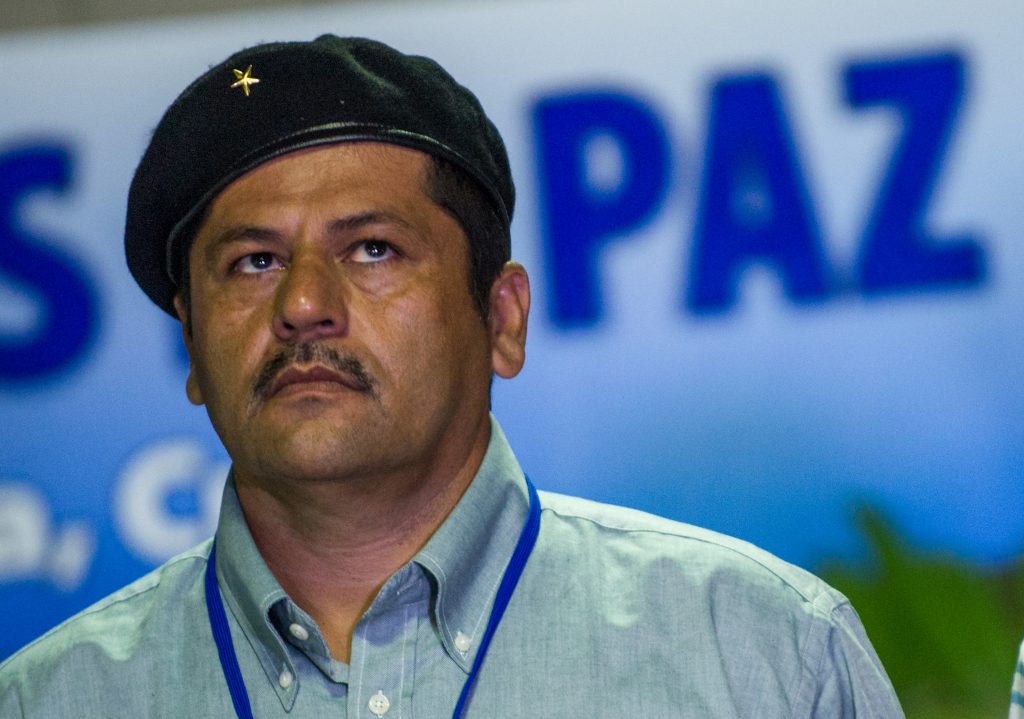 Alias 'El Paisa' y 'Romaña' murieron en eventos diferentes 3 Alias 'El Paisa' y 'Romaña' murieron en eventos diferentes El ministro de Defensa, Diego Molano, desde Bruselas, se refirió a las informaciones sobre la muerte en la frontera con Venezuela de Hernán Darío Velásquez, alias ‘El Paisa’, y Henry Castellanos Garzón, ‘alias Romaña’, cabecillas de la denominada ‘Segunda Marquetalia’, de las disidencias de las Farc.