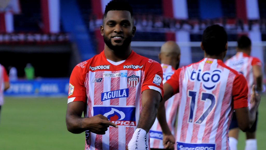 ¡Junior se la juega! Quiere el regreso del goleador Borja Hace apenas unos días todos los rumores apuntaban a que el goleador Miguel Ángel Borja regresaría al Atlético Nacional, equipo con el que fue campeón de la Copa Libertadores en 2016, sin embargo, ahora un nuevo pretendiente le salió al cordobés, se trata del Atlético Junior.