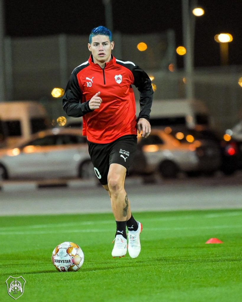 NUESTROS CRACKS MÁS COSTOSOS 5 NUESTROS CRACKS MÁS COSTOSOS Pronto arrancará la temporada de invierno de fichajes en el fútbol internacional. Por eso el portal Transfermarkt reveló una lista actualizada de los jugadores colombianos más costosos. Se los mostramos.