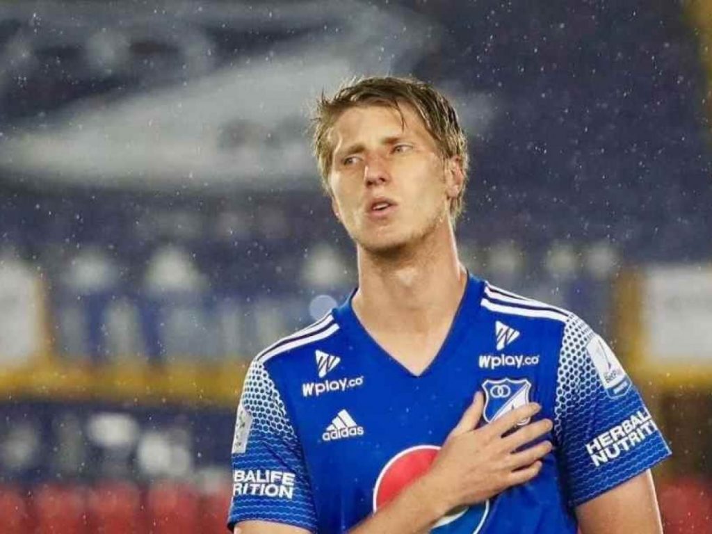 Este es el 11 ideal del fútbol colombiano en 2021 2 Este es el 11 ideal del fútbol colombiano en 2021 Para el fútbol, este 2021 ya terminó y durante todo el año hubo grandes protagonistas que se robaron el show y los reflectores por su alto rendimiento, cifras y actuaciones en los diferentes clubes de la Liga colombiana. Además, marcaron la diferencia y le dieron ‘caché’ al torneo.