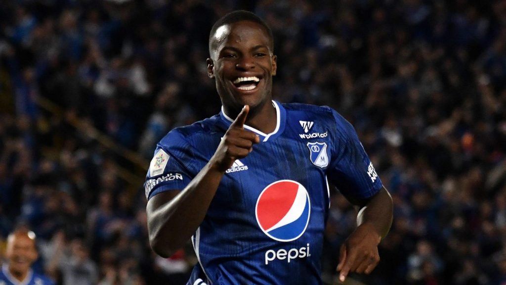 Este es el 11 ideal del fútbol colombiano en 2021 4 Este es el 11 ideal del fútbol colombiano en 2021 Para el fútbol, este 2021 ya terminó y durante todo el año hubo grandes protagonistas que se robaron el show y los reflectores por su alto rendimiento, cifras y actuaciones en los diferentes clubes de la Liga colombiana. Además, marcaron la diferencia y le dieron ‘caché’ al torneo.