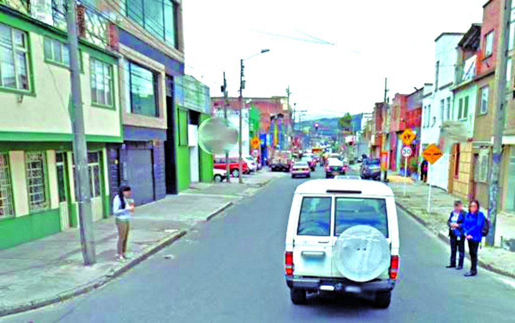 Asesinan a joven de 23 años en el barrio Santa Sofía En la madrugada de este domingo se presentó una riña entre varias personas en el barrio Santa Sofía (Barrios Unidos), que dejó como saldo la muerte de un joven de 23 años y otras dos personas lesionadas.