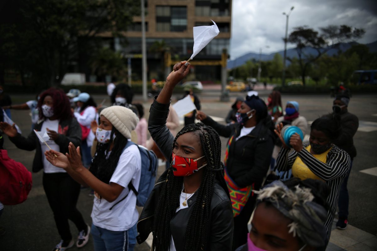 Colombia registra 92 masacres en 2021 y 326 víctimas 1 Colombia registra 92 masacres en 2021 y 326 víctimas Colombia registró un total de 92 masacres, 168 líderes sociales y 48 firmantes del acuerdo de paz asesinados en 2021, según el balance del año publicado por el Instituto de Estudios para la Paz (Indepaz).