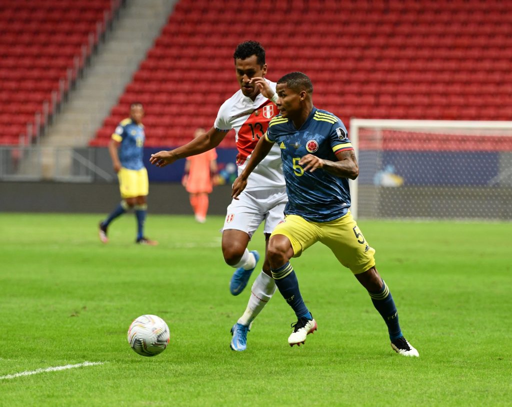Conozca cuándo se jugará el partido entre Colombia y Perú La Selección Colombia terminó el año ubicada en los puestos de clasificación directa al Mundial Catar 2022, pero aún le quedan cuatro compromisos decisivos a la hora de concretar su cupo a la cita de finales del próximo año.