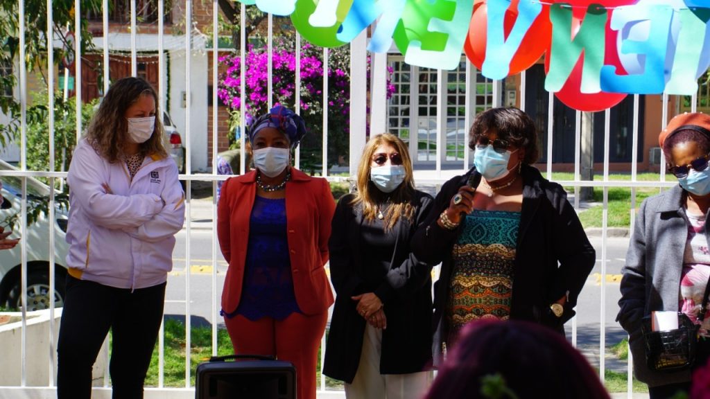 Primer jardín infantil en la capital con enfoque cultural afrodescendiente Por primera vez la capital del país contará con un jardín infantil diurno con enfoque cultural afrodescendiente, que garantizará a estas comunidades el derecho a la educación inicial gratuita y a la igualdad de acceso.