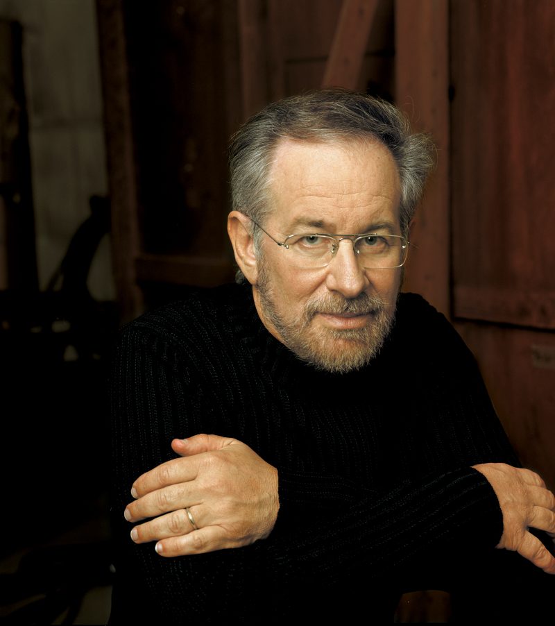 Bogotano se luce en película de Steven Spielberg David Granados billa con luz propia en Hollywood con su participación en 'West Side Story', la más reciente obra cinematográfica de Steven Spielberg.