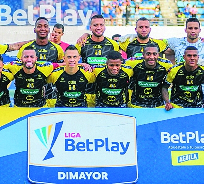 Lo mejor del año en la Liga Una temporada más del fútbol profesional colombiano llegó a su fin y fue un largo calendario lleno de emociones, momentos alegres, tristezas y un sinfín de episodios que seguro marcarán nuevos momentos dorados en la historia del balompié en nuestro país.