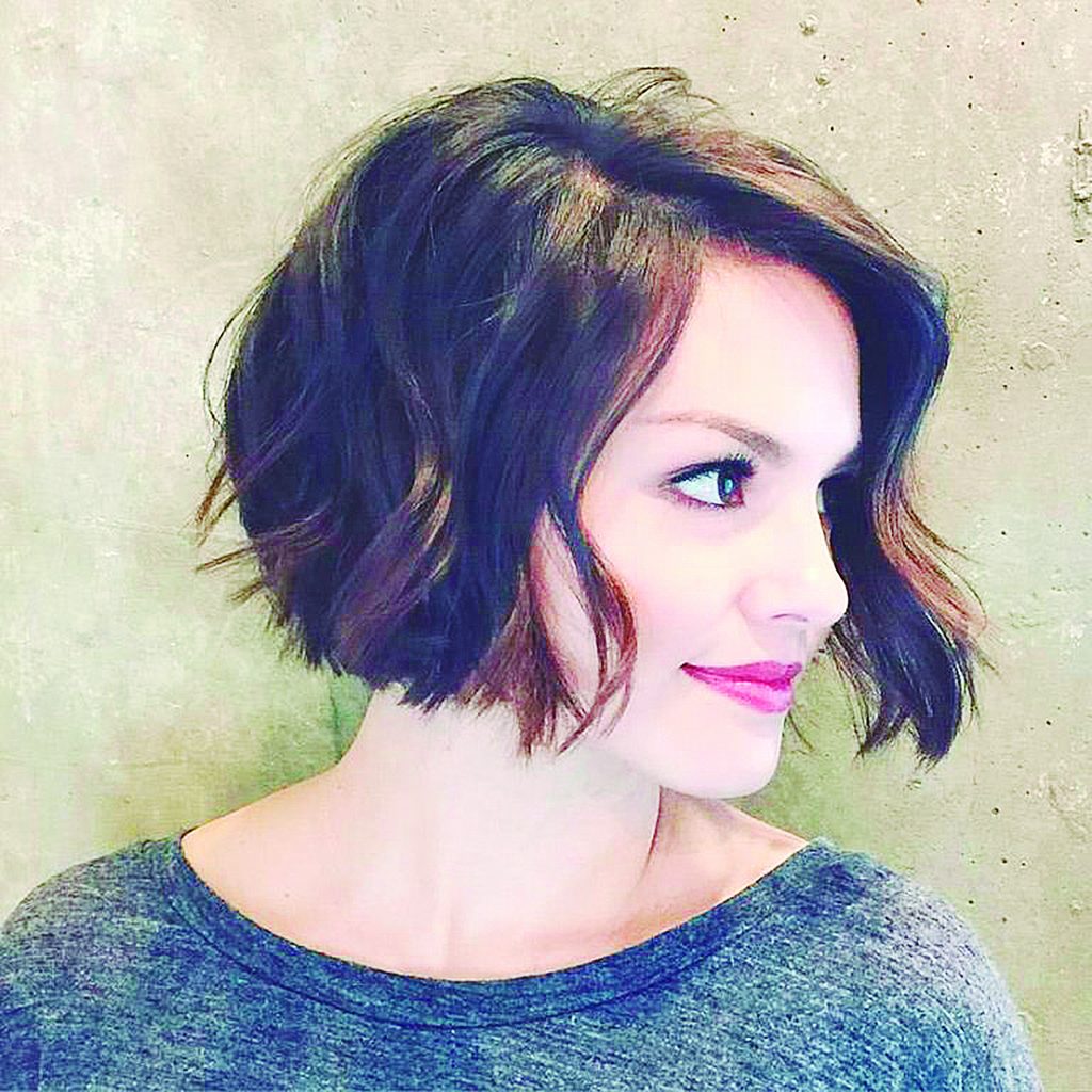 Cortes de cabello para Este fin de año Se está acabando el año y muchas mujeres quieren un cambio drástico en su look y qué mejor que hacerlo en el cabello, que muchas veces es el que habla de nuestra personalidad y estilo.