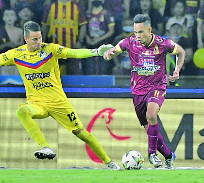 Lo mejor del año en la Liga Una temporada más del fútbol profesional colombiano llegó a su fin y fue un largo calendario lleno de emociones, momentos alegres, tristezas y un sinfín de episodios que seguro marcarán nuevos momentos dorados en la historia del balompié en nuestro país.