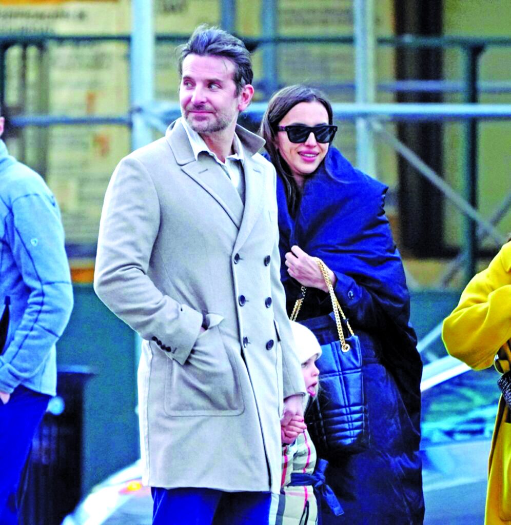 Lo más de la semana... en emojis 3 Lo más de la semana... en emojis Sebastián ‘Tatán’ Mejía tiene por costumbre ser muy activo en sus redes sociales, donde comparte su día a día con su esposa ‘Maleja’ y sus dos hijos.