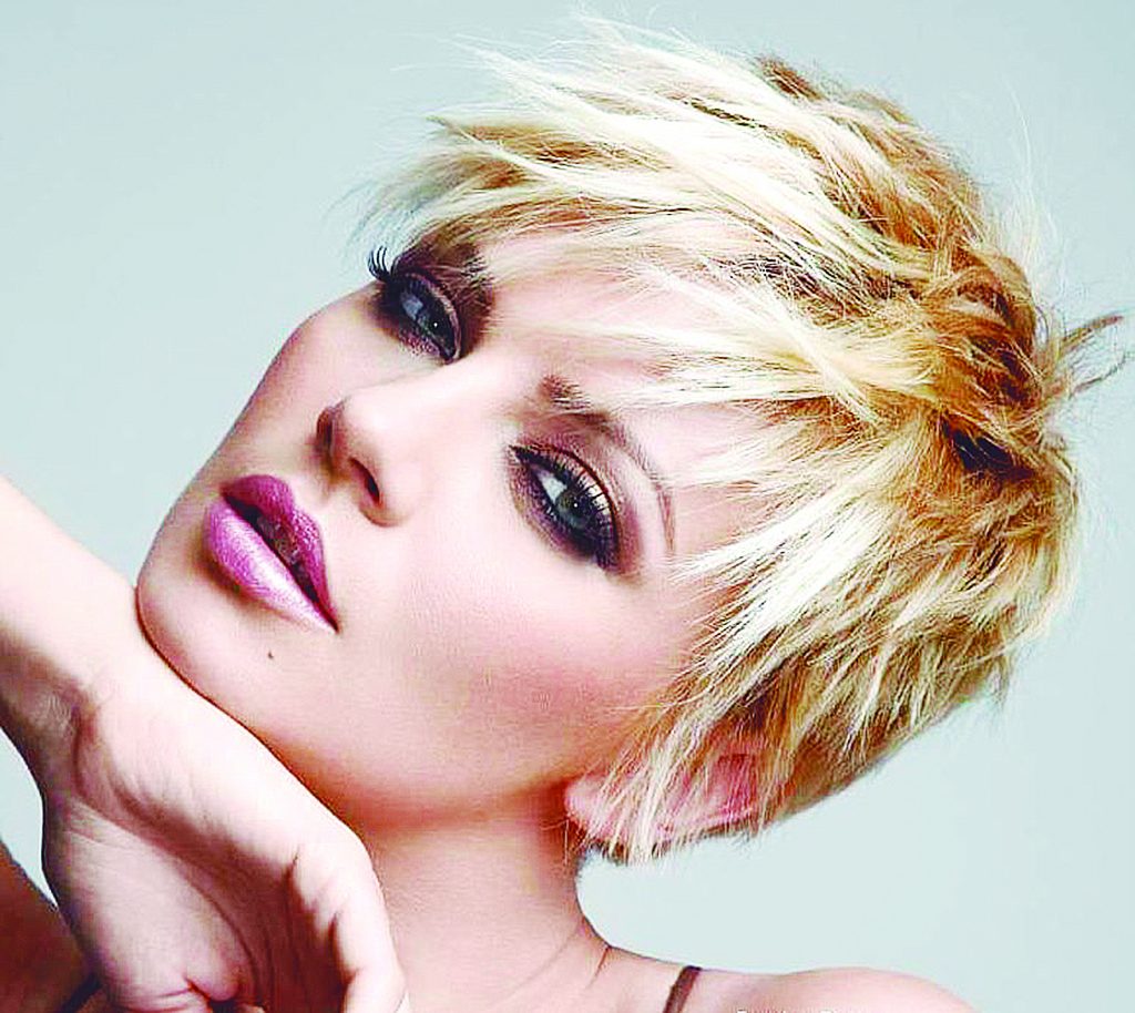 Cortes de cabello para Este fin de año Se está acabando el año y muchas mujeres quieren un cambio drástico en su look y qué mejor que hacerlo en el cabello, que muchas veces es el que habla de nuestra personalidad y estilo.
