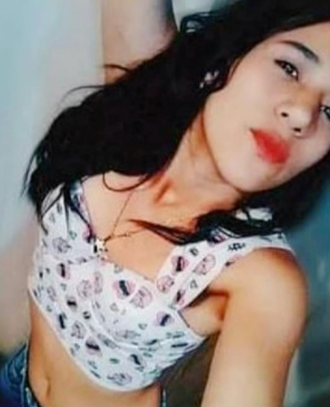 Ya son 68 días en el hospital por salvaje agresión de su ex Sesenta y ocho días en el Hospital Simón Bolívar ha pasado la joven de 21 años, Laura Vanessa Rincón Álvarez, en un suplicio que está lejos de terminar. Desde la madrugada del 9 de octubre, la muchacha ha visto sus sueños truncados por las agresiones de las que fue víctima cuando su entonces pareja sentimental le regó tínner a ella y su perrito, y luego les prendió fuego. La mascota murió días después.