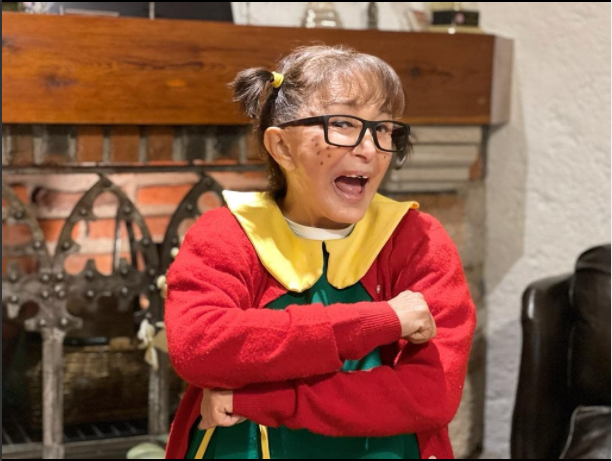'La Chilindrina' tiene COVID, y da parte de salud a sus seguidores Muchos recuerdan al famoso personaje de la 'Chilindrina', recordado por su participación en 'El Chavo del 8'. Pues resulta que la actriz que la interpretaba, María Antonieta de las Nieves, a sus 70 años de edad, acaba de dar a conocer que tiene COVID-19.