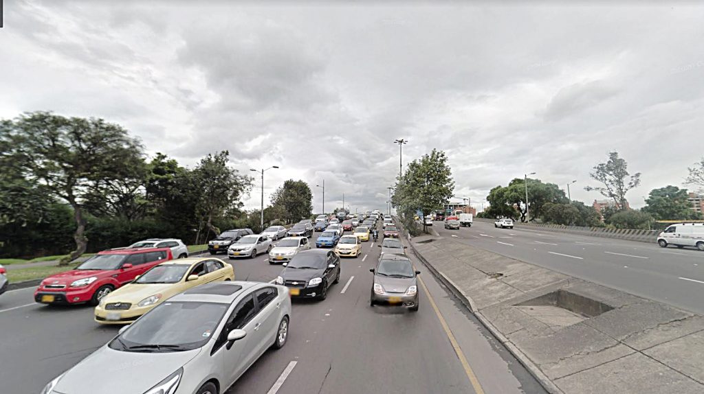 ¡Pilas! Cerrarán el puente de la Carrera 68 con Calle 26 Si usted acostumbra a transitar por el puente de la Avenida Carrera 68 con Calle 26, en sentido sur-norte, le recomendamos viajar con tiempo o buscar vías alternas. La Secretaría de Movilidad (SDM) aprobó el cierre total del puente oriental de dicho sector, debido a que allí se adelantarán las obras del TransMilenio, que a futuro pasará por allí.