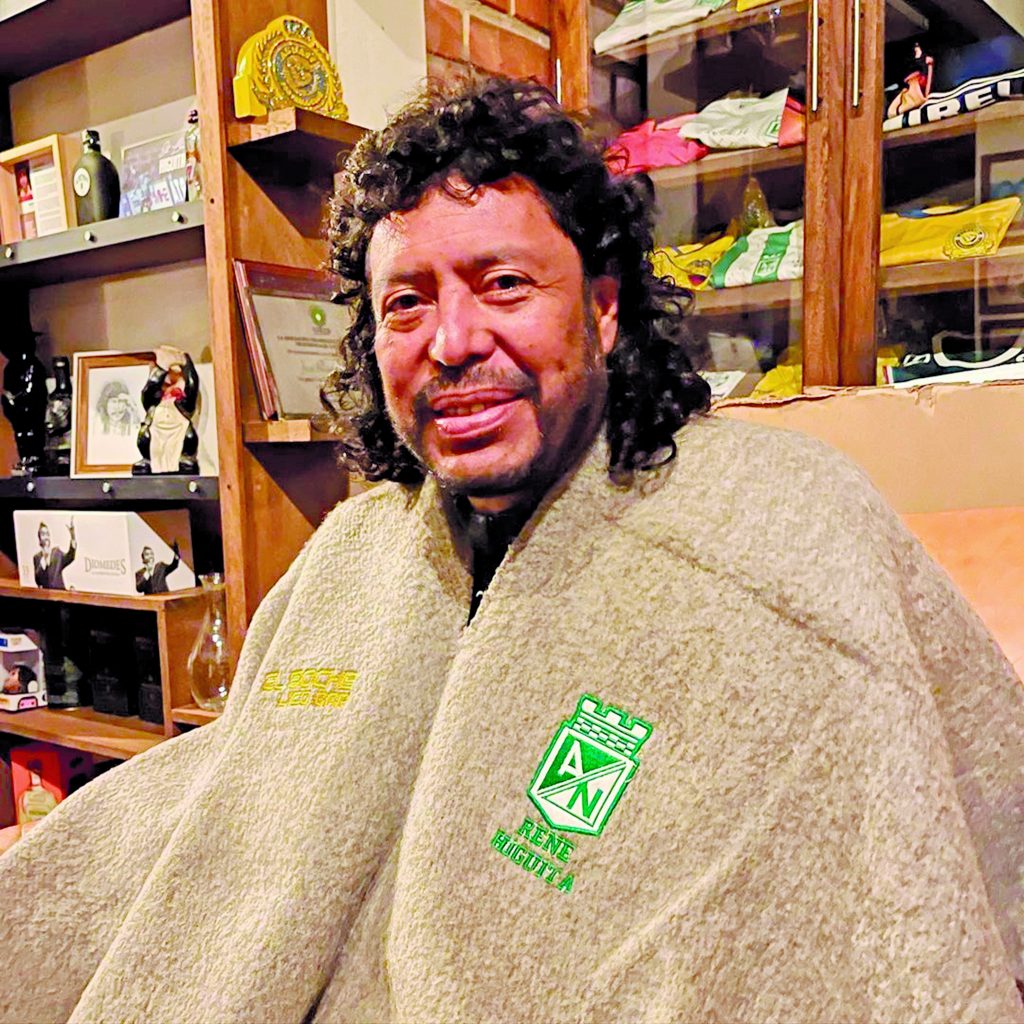 René Higuita se cansó de las extorsiones Los bandidos siempre están a la orden del día, y es que cualquier ciudadano en el territorio nacional puede ser víctima de ellos. Entre los delitos más comunes se encuentra la extorsión, con la que los criminales, por medio de intimidaciones y amenazas, buscan conseguir algún beneficio, ya sea económico o de otro tipo.
