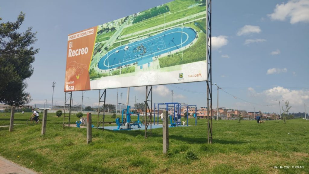 En parque de Bosa encuentran a adulto mayor sin vida Las fiestas decembrinas golpean con fuerza las emociones, quizás la soledad, el abandono, las rupturas de pareja, problemas económicos, entre muchas otras razones, van pasando factura por estas fechas. Esto comentaban ayer los habitantes del barrio Ciudadela del Recreo cuando se referían a la lamentable muerte de un hombre en el parque.