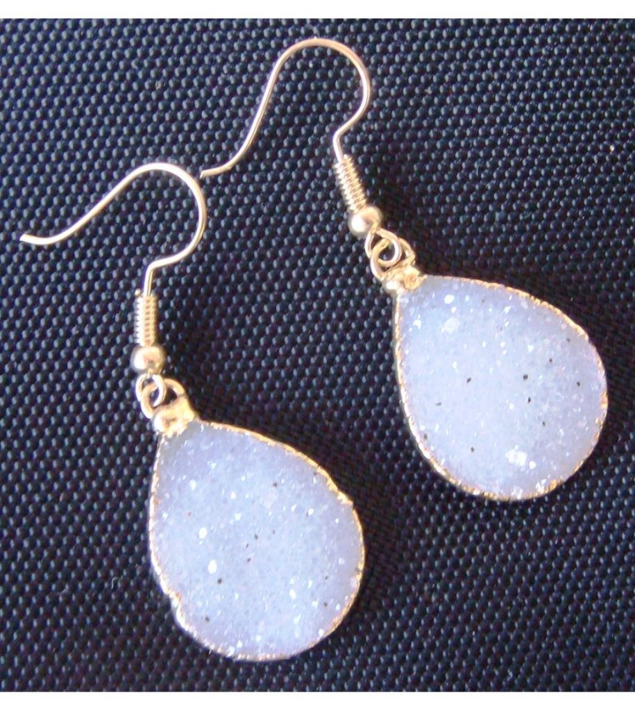 LOS MEJORES ACCESORIOS PARA TUS PINTAS EN ESTA NAVIDAD 6 LOS MEJORES ACCESORIOS PARA TUS PINTAS EN ESTA NAVIDAD Por esta fecha decembrina queremos tener lo más chic para lucir espectaculares en las fiestas de fin de año.