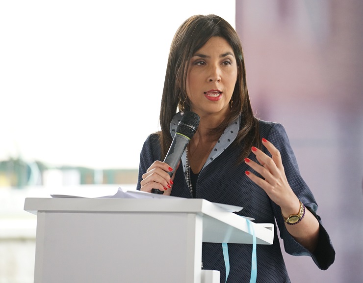 Por contrato de refrigerios la Procuraduría investigará a la ministra de educación La actual ministra de Educación, María Victoria Angulo, será investigada por la Procuraduría, junto a otros cuatro funcionarios, por un contrato de alimentos que no cuadra. Los hechos por los que el ente abrió la investigación disciplinaria en este fin de año, se remontan al 2017 cuando la hoy ministra desempeñaba el cargo de Secretaria de Educación Distrital en Bogotá.