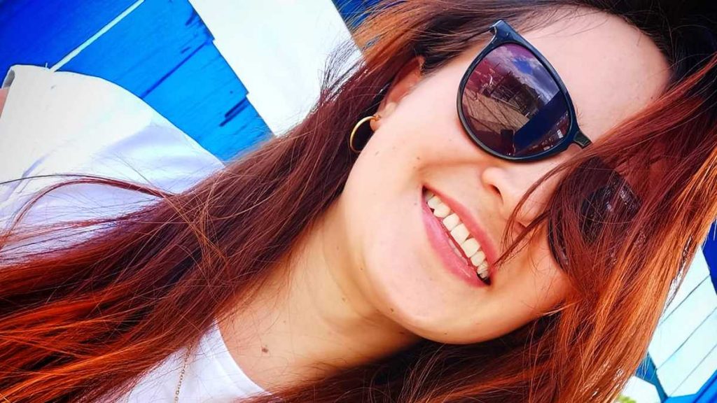 Caen acusados de matar a periodista en Galerías 1 Caen acusados de matar a periodista en Galerías Personal de la Sijín de Bogotá capturó a tres delincuentes que serian los sospechosos de participar en el atraco donde la periodista de la ONU, Natalia Castillo terminó muerta en Galerías, cuando salía de un bar de la zona hablando por celular.