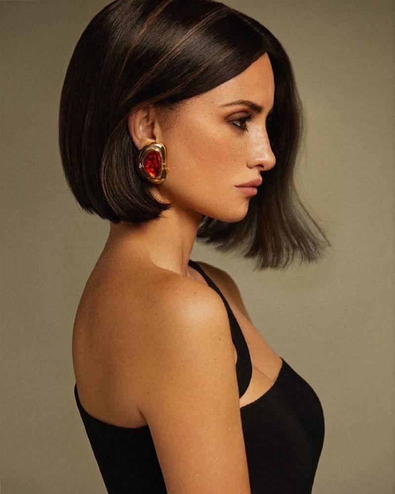 Empiece el año con un look renovado 1 Empiece el año con un look renovado Ya arrancó el 2022 y muchas mujeres quieren un cambio drástico en su look, y qué mejor que hacerlo en el cabello, que muchas veces es el que habla de nuestra personalidad y estilo.