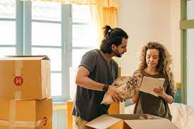 Las claves para un buen arrendamiento 2 Las claves para un buen arrendamiento Si está planeando tomar en arriendo o arrendar un inmueble, tenga en cuenta que tiene derechos y deberes. Si no los conoce, tranquilo, en Q’HUBO se los vamos a contar basados en la Ley 820 de 2003, la cual regula este proceso. Además, nos asesoramos con Ángela Munar, gerente de cumplimiento y crédito de Seguros Mundial, experta en este tema, quien nos dio algunas claves para que su trámite sea efectivo y no se convierta en un dolor de cabeza en el futuro.