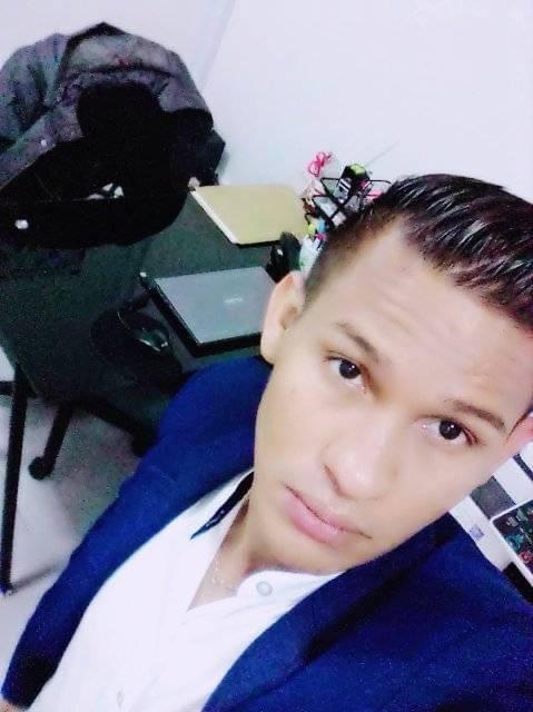 Atroz crimen de Edwin a puñal en Bosa 1 Atroz crimen de Edwin a puñal en Bosa A Edwin Francisco Prieto, quien era comunicador social y periodista venezolano, lo asesinaron con arma blanca en Bosa.