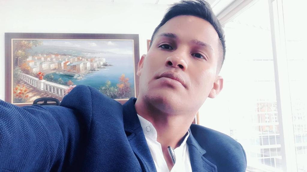 Atroz crimen de Edwin a puñal en Bosa 3 Atroz crimen de Edwin a puñal en Bosa A Edwin Francisco Prieto, quien era comunicador social y periodista venezolano, lo asesinaron con arma blanca en Bosa.