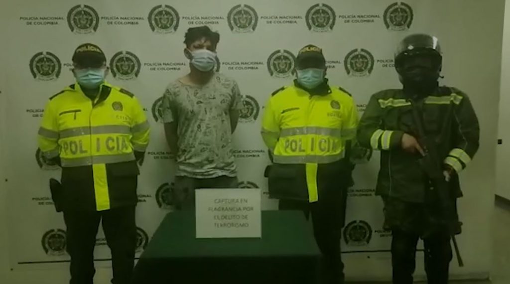Dos miembros del Ejército Nacional resultaron lesionados en explosión En las últimas horas, las autoridades informaron que se registró una explosión de una granada de fragmentación en la localidad de Bosa, situación que dejó lesionados a dos uniformados.