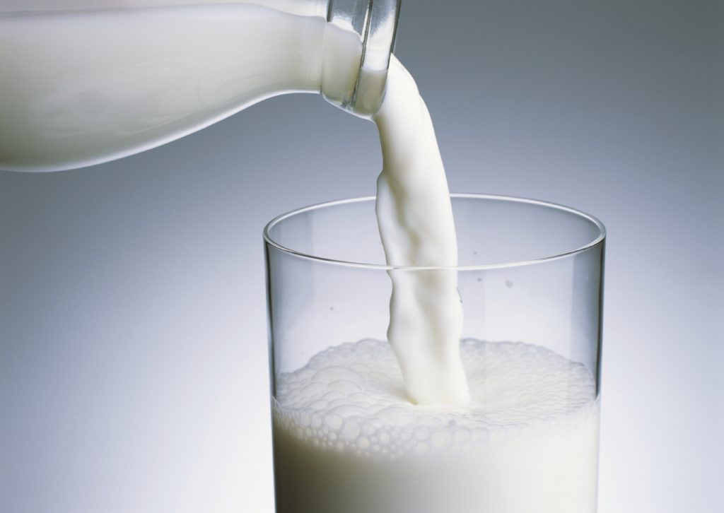 El panorama de la leche en nuestro país 1 El panorama de la leche en nuestro país A comienzos de este mes, la Asociación Colombiana de Procesadores de Leche (Asoleche) informó que en el país había una disminución significativa en la producción de líquido, lo que venía afectando al sector lácteo y, en últimas, al consumidor final.