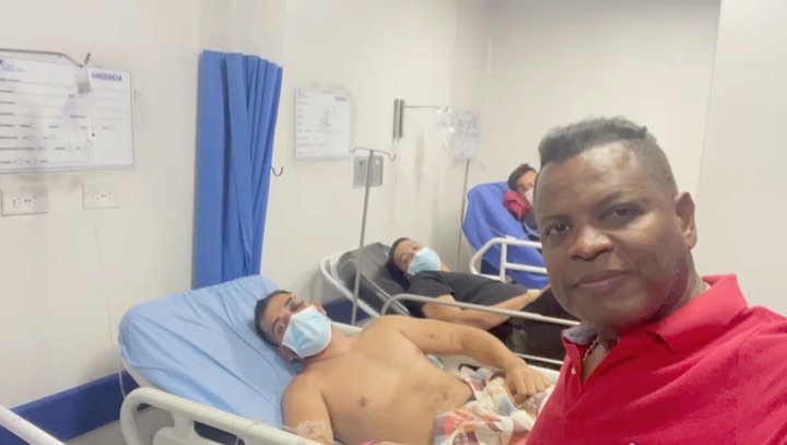 Ómar Geles entregó su relato del dramático accidente sufrido Un verdadero susto se llevaron los seguidores, familiares y amigos de Ómar Geles. El reconocido artista vallenato sufrió el pasado sábado, en horas de la tarde, un grave accidente de tránsito en la carretera que comunica los municipios de Sahagún y Chinú (Córdoba). El bus que transportaba al cantante y acordeonero valduparense, a sus músicos y representantes se volcó, provocándole lesiones a él y a siete personas más.