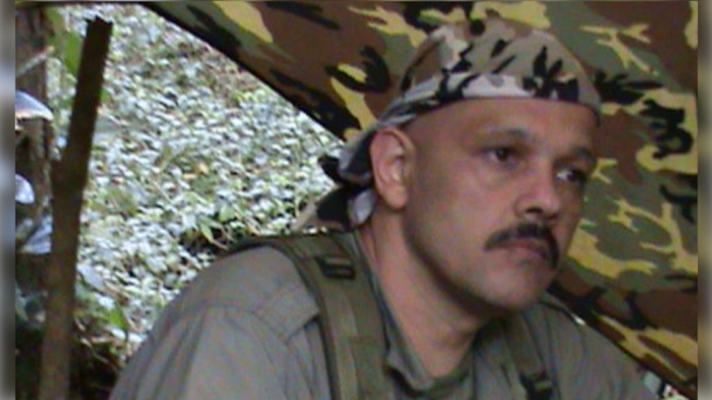 Alias 'El Paisa' y 'Romaña' murieron en eventos diferentes 2 Alias 'El Paisa' y 'Romaña' murieron en eventos diferentes El ministro de Defensa, Diego Molano, desde Bruselas, se refirió a las informaciones sobre la muerte en la frontera con Venezuela de Hernán Darío Velásquez, alias ‘El Paisa’, y Henry Castellanos Garzón, ‘alias Romaña’, cabecillas de la denominada ‘Segunda Marquetalia’, de las disidencias de las Farc.