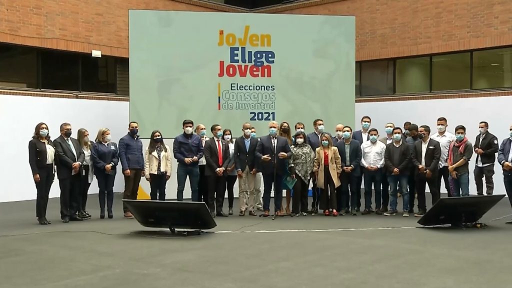 Hoy son las elecciones a los Consejos de Juventud 2 Hoy son las elecciones a los Consejos de Juventud El domingo arranca la temporada electoral en el país con la votación de los jóvenes que integrarán los consejos municipales y locales de juventud, siendo la primera vez que este proceso se adelantará por elección popular y no por elección de los partidos políticos.