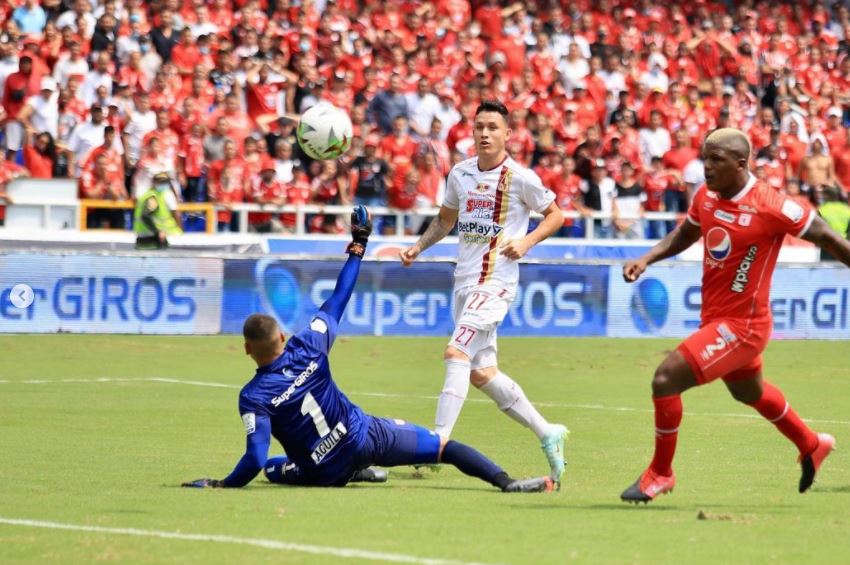 Tolima le ganó 0-1 al América y puso a Millos a hacer cuentas Un gran resultado obtuvo este lunes el Deportes Tolima en el Estadio Pascual Guerrero de Cali, donde derrotó por 0-1 al América en el partido que cerró la quinta jornada de los cuadrangulares semifinales de la Liga BetPlay II.