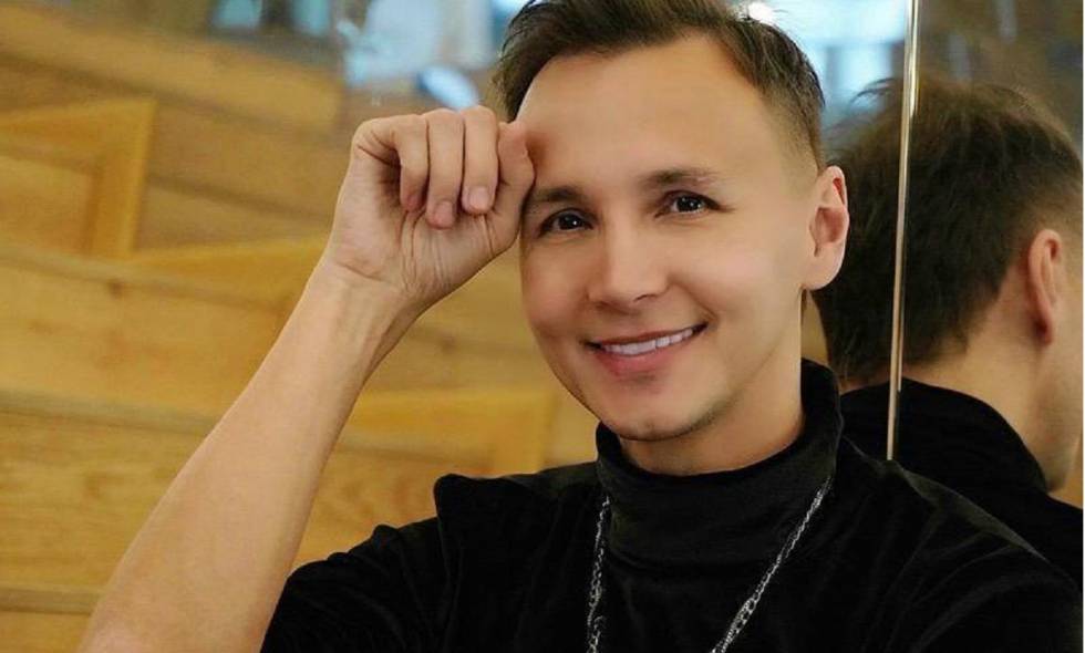 Capturan a hermano de Mauricio Leal por muerte del estilista y su mamá En las últimas horas la Fiscalía General de la Nación capturó a Yhonier Rodolfo Leal Hernández por su presunta participación en el vil asesinato del estilista Mauricio Leal y su señora madre, Marleny Hernández, en hechos ocurridos el pasado 21 de noviembre en una lujosa casa de un condominio de La Calera.