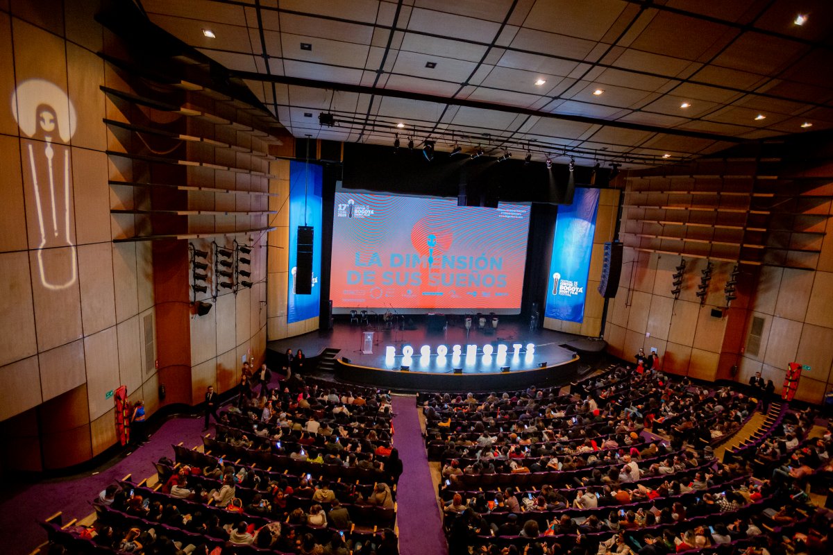 Colombia participará en Clermont Ferrand, el más grande festival de cortometrajes Una producción en la Competencia Internacional, cuatro cortometrajes en la selección Short Film Market Picks y 90 en la Videolibrería del Marché du Film Court, la presentación del Catálogo de Cortos Colombianos Refresh-Vol. 3, y una delegación de Proimágenes Colombia y del Festival Bogoshorts, serán la cuota colombiana en el mayor festival internacional de cine dedicado a los cortometrajes, Clermont Ferrand, que este año se realizará del 28 de enero al 5 de febrero.