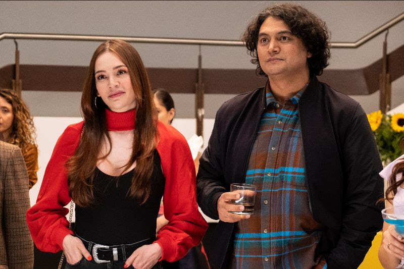Lina Tejeiro confiesa que se portó muy mal Utilizar todos sus encantos y su sensualidad para lograr que un hombre decida dejarlo todo para mudarse y dejar en paz a sus vecinos. Así comienza Lina Tejeiro el nuevo año.