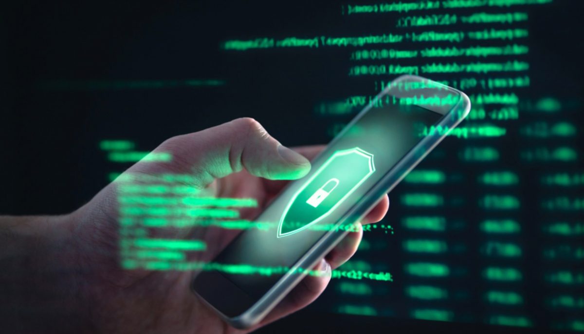 Experto nos dio recomendaciones para comprar de manera segura en internet Estar seguro mientras se navega por internet hoy en día es una de las prioridades que debe tener un usuario para navegar, y una empresa para su consumidor. El tratamiento de datos y la seguridad de cada dato personal puede evitar que nos roben o realicen transacciones de dinero sin ningún consentimiento, se entre algún virus, o un programa que sepa desde la informática nuestro más pequeño y escondido gusto.