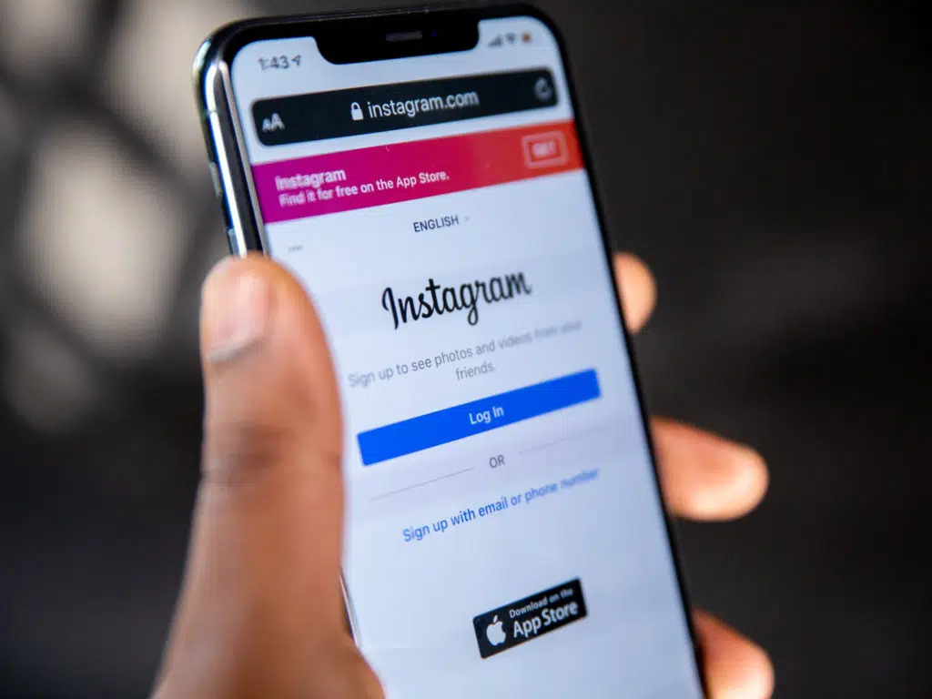 Meta cobrará por verificar cuentas de Facebook e Instagram “Meta Verified”, que se implementará primero en Australia y Nueva Zelanda esta semana “y pronto en más países”, permitirá a los usuarios “autenticar su cuenta” y dará beneficios como “acceso directo a la atención al cliente”, dijo Zuckerberg.