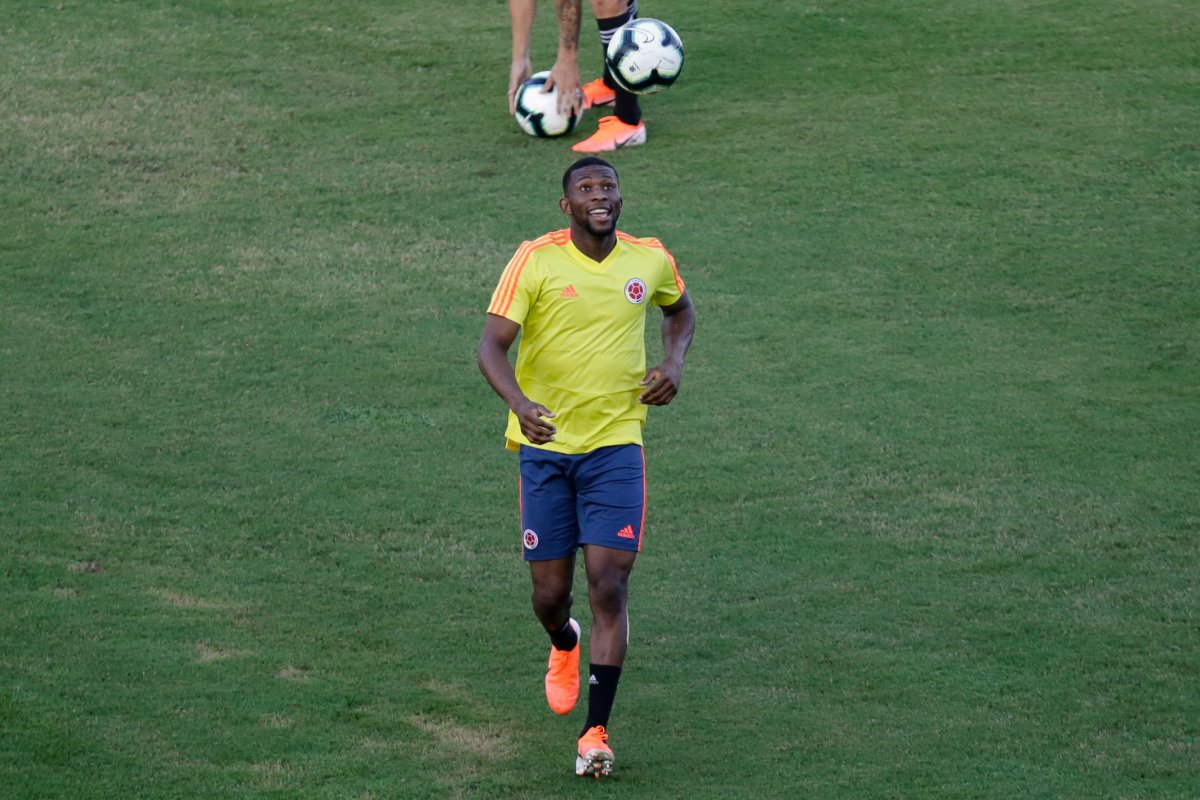 Federación colombiana de fútbol desconvocó a Jéfferson Lerma por Covid-19 1 Federación colombiana de fútbol desconvocó a Jéfferson Lerma por Covid-19 Con un anuncio inesperado de la Federación colombiana de Fútbol, se informó a todos los amantes de la tricolor, que el jugador Jefferson Andrés Lerma acaba de ser desconvocado para los próximos juegos programados ante Perú y Argentina, que se disputarán por las clasificación de la Copa Mundial de la FIFA Catar 2022.