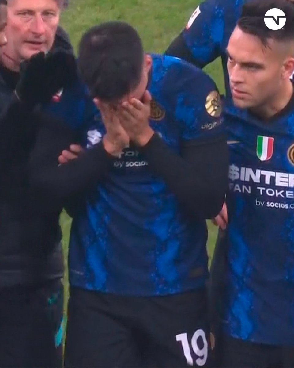 Delantero argentino salió llorando y se pierde partido contra Colombia 9 Delantero argentino salió llorando y se pierde partido contra Colombia La Selección de Argentina, rival de Colombia en la próxima doble fecha de las Eliminatorias suramericanas al Mundial Catar 2022, presentó este jueves una baja en su convocatoria, se trata de Joaquín Correa, atacante del Inter de Milán que sufrió una lesión muscular.
