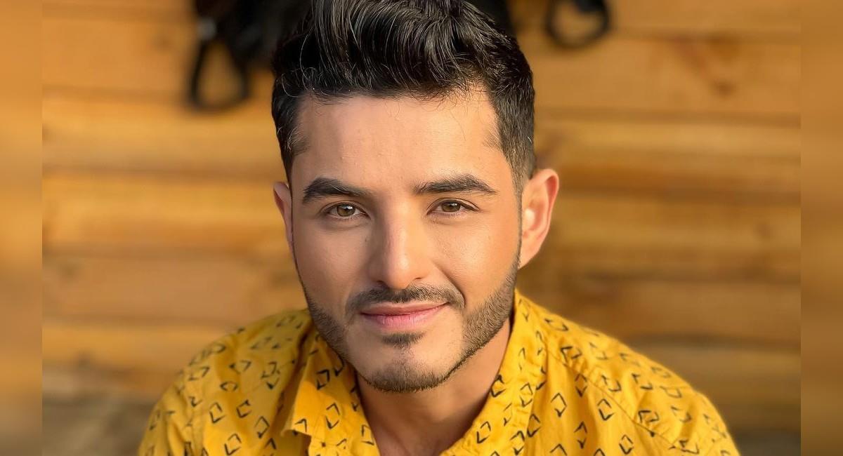 Juanse Quintero se pronunció tras ganar '¿Quién es la máscara?' Este fin de semana llegó a su fin el programa concurso: '¿Quién es la máscara?', del canal RCN, donde fueron desenmascarados Burro, Muñeca y Coco-loco. El ganador del concurso fue el Zorro, quien a la final se quitó la máscara y para sorpresa de los televidentes se trataba del talentoso Juan Sebastián Quintero.